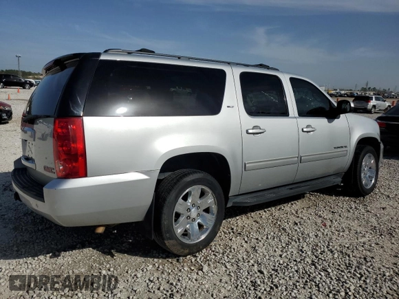 2014 GMC Yukon XL SLT with VIN 1GKS1KE04ER102760, listed as a Copart auction lot 49815385 with 177,467 mi miles and Salvage Title. Bid and sale history available at carsss.com. Image 3.