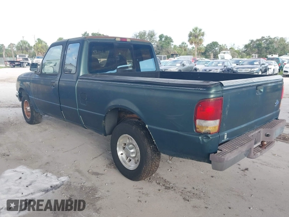 1996 Ford Ranger XL z VIN 1FTCR14AXTTA10663, wystawiony jako IAAI lot #42312413 z przebiegiem 104 211 mil mil oraz . Historia ofert i sprzedaży dostępna na DreamBid. Obrazek 3.