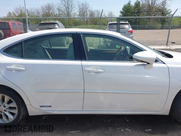 2014 Lexus ES 300h with VIN JTHBW1GG9E2068257, listed as a IAAI auction lot 42043095 with 130,560 mi miles and . Bid and sale history available at DreamBid. Image 13.
