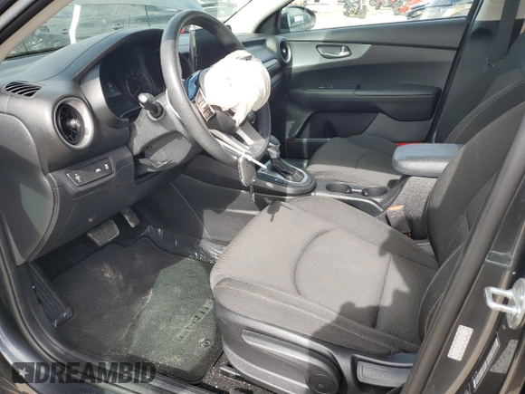 2021 Kia Forte LXS with VIN 3KPF24AD7ME334598, listed as a Copart auction lot 50231785 with 37,448 mi miles and Salvage Title. Bid and sale history available at DreamBid. Image 7.