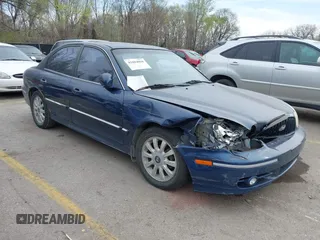 2003 Hyundai Sonata GLS with VIN KMHWF35H63A826340, listed as a IAAI auction lot 41884050 with 204,874 mi miles. Bid and sale history available at carsss.com. Image 1.