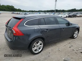 2015 Volvo V60 z VIN YV1612SM3F1227490, wystawiony jako Copart lot #60640875 z przebiegiem 148 683 mil mil oraz Czysty tytuł • Clean title. Historia ofert i sprzedaży dostępna na DreamBid. Obrazek 3.
