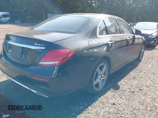 2017 Mercedes-Benz E 300 Luxury с VIN WDDZF4KB3HA203925, выставлен на аукционе IAAI как лот 42537540 с пробегом 31 256 миль миль и . История ставок и продаж доступна на DreamBid. Изображение 4.