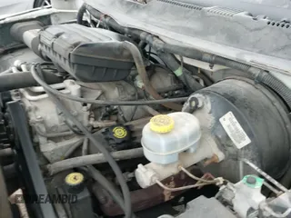 1999 Dodge 1500 z VIN 3B7HF13Y3XG222398, wystawiony jako IAAI lot #42314105 z przebiegiem 225 851 mil mil oraz . Historia ofert i sprzedaży dostępna na DreamBid. Obrazek 12.