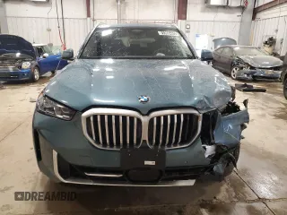 2026 BMW X5 xDrive40i z VIN 5UX23EU04T9052995, wystawiony jako Copart lot #61350465 z przebiegiem Nie podano mil oraz Czysty tytuł • Clean title. Historia ofert i sprzedaży dostępna na DreamBid. Obrazek 5.