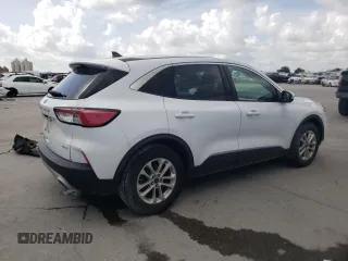 2020 Ford Escape SE z VIN 1FMCU0G63LUB47028, wystawiony jako Copart lot #64065905 z przebiegiem 53 109 mil mil oraz Szkoda całkowita • Salvage title. Historia ofert i sprzedaży dostępna na DreamBid. Obrazek 3.
