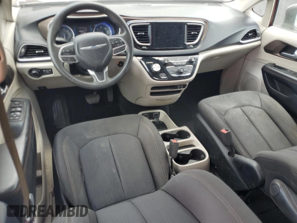 2017 Chrysler Pacifica Touring with VIN 2C4RC1DG1HR509799, listed as a Copart auction lot 55538915 with 165,929 mi miles and Clean Title. Bid and sale history available at DreamBid. Image 8.