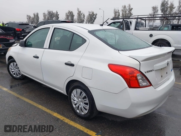 2014 Nissan Versa SV with VIN 3N1CN7AP4EL850102, listed as a IAAI auction lot 41729642 with 181,514 mi miles. Bid and sale history available at carsss.com. Image 3.
