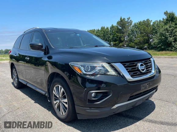 2017 Nissan Pathfinder SV z VIN 5N1DR2MN7HC694474, wystawiony jako Copart lot #59940715 z przebiegiem 136 706 mil mil oraz Czysty tytuł • Clean title. Historia ofert i sprzedaży dostępna na DreamBid. Obrazek 1.