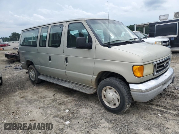 2006 Ford Econoline Passenger XL with VIN 1FBNE31L16HB32734, listed as a Copart auction lot 61421825 with 204,661 mi miles and Clean title. Bid and sale history available at DreamBid. Image 4.