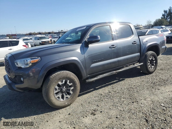 2020 Toyota Tacoma 4WD SR5 with VIN 3TMCZ5AN9LM302379, listed as a Copart auction lot 46530975 with 30,558 mi miles and Salvage Title. Bid and sale history available at carsss.com. Image 1.