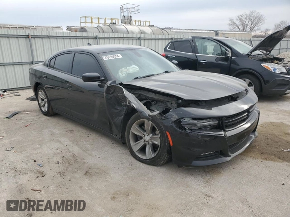 2015 Dodge Charger SXT z VIN 2C3CDXHG4FH844496, wystawiony jako Copart lot #86100084 z przebiegiem 110 090 mil mil oraz Szkoda całkowita • Salvage title. Historia ofert i sprzedaży dostępna na DreamBid. Obrazek 4.
