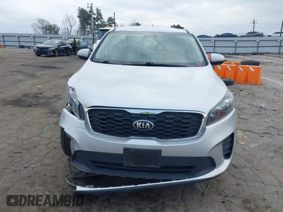 2020 Kia Sorento LX V6 with VIN 5XYPGDA50LG619045, listed as a IAAI auction lot 41520510 with 124,870 mi miles. Bid and sale history available at carsss.com. Image 12.
