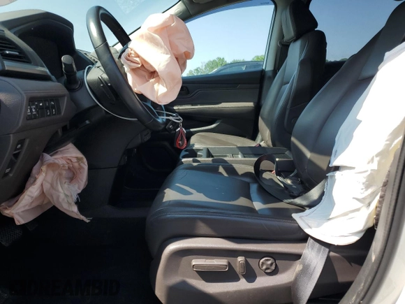 2019 Honda Odyssey Touring with VIN 5FNRL6H81KB051846, listed as a Copart auction lot 58723015 with 68,142 mi miles and Salvage title. Bid and sale history available at DreamBid. Image 7.