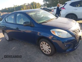 2014 Nissan Versa SV with VIN 3N1CN7AP1EL842930, listed as a IAAI auction lot 40588207 with 200,417 mi miles. Bid and sale history available at carsss.com. Image 1.