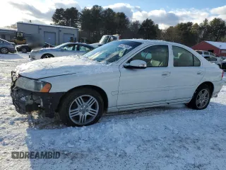 2009 Volvo S60 2.5T with VIN YV1RS592X92732635, listed as a Copart auction lot 44621455 with 0 mi miles and Clean Title. Bid and sale history available at carsss.com. Image 1.