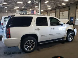 2012 GMC Yukon Denali with VIN 1GKS2EEF3CR140772, listed as a Copart auction lot 69621614 with 207,425 mi miles and Salvage Title. Bid and sale history available at carsss.com. Image 3.