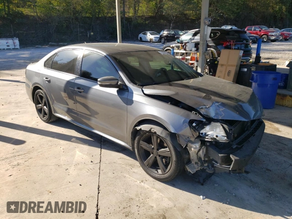 2014 Volkswagen Passat SE z VIN 1VWBP7A35EC004425, wystawiony jako Copart lot #75839254 z przebiegiem 185 176 mil mil oraz Szkoda całkowita • Salvage title. Historia ofert i sprzedaży dostępna na DreamBid. Obrazek 4.