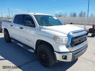 2017 Toyota Tundra 2WD SR5 with VIN 5TFEM5F14HX115761, listed as a IAAI auction lot 41827688 with 136,038 mi miles. Bid and sale history available at carsss.com. Image 1.