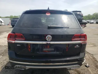 2019 Volkswagen Atlas SEL Premium z VIN 1V2NR2CAXKC620253, wystawiony jako Copart lot #56583635 z przebiegiem 57 734 mil mil oraz Szkoda całkowita • Salvage title. Historia ofert i sprzedaży dostępna na DreamBid. Obrazek 6.