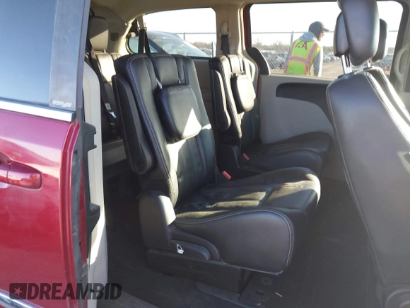 2013 Chrysler Town & Country Touring with VIN 2C4RC1BG2DR758951, listed as a IAAI auction lot 41136184 with 134,784 mi miles. Bid and sale history available at carsss.com. Image 8.