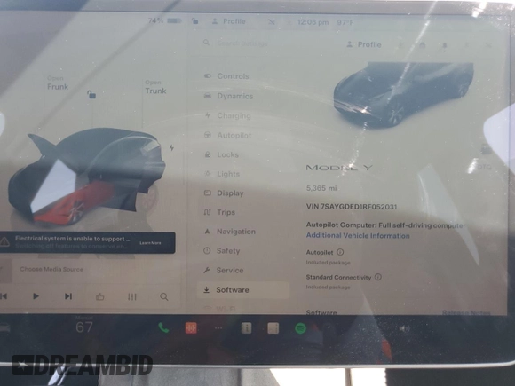 2024 Tesla Model Y with VIN 7SAYGDED1RF052031, listed as a Copart auction lot 61806195 with 5,365 mi miles and Salvage title. Bid and sale history available at DreamBid. Image 9.