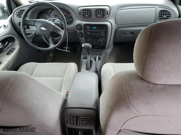 2005 Chevrolet TrailBlazer LS with VIN 1GNDT13S352218044, listed as a Copart auction lot 50976025 with NaN miles and Salvage Title. Bid and sale history available at carsss.com. Image 8.