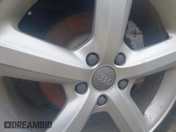 2014 Audi Q7 S line Prestige with VIN WA1DGAFE0ED020720, listed as a IAAI auction lot 42448552 with 171,055 mi miles and . Bid and sale history available at DreamBid. Image 6.