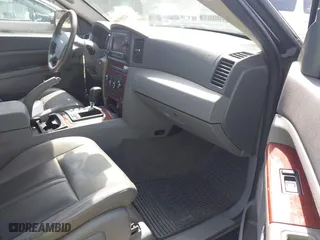2006 Jeep Grand Cherokee Limited with VIN 1J4HR58296C114768, listed as a IAAI auction lot 42080086 with 193,446 mi miles. Bid and sale history available at carsss.com. Image 5.