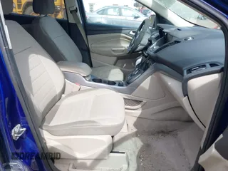 2015 Ford Escape SE с VIN 1FMCU9GX6FUB27096, выставлен на аукционе IAAI как лот 41854200 с пробегом 148 706 миль миль и . История ставок и продаж доступна на DreamBid. Изображение 5.