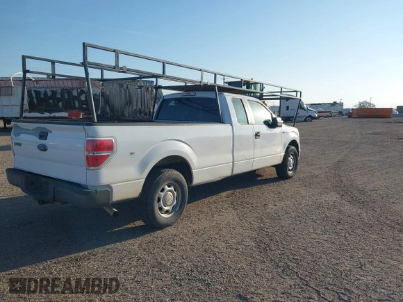 2014 Ford F-150 XL with VIN 1FTFX1CT8EKG36033, listed as a IAAI auction lot 41821235 with 165,934 mi miles. Bid and sale history available at carsss.com. Image 4.