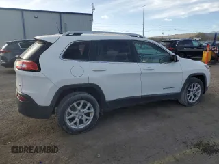 2017 Jeep Cherokee Latitude with VIN 1C4PJLCS7HW619486, listed as a Copart auction lot 47152985 with 69,837 mi miles and Salvage Title. Bid and sale history available at carsss.com. Image 3.