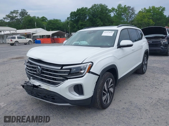 2024 Volkswagen Atlas SE with VIN 1V2JR2CA3RC614867, listed as a IAAI auction lot 42213818 with 6,832 mi miles and . Bid and sale history available at DreamBid. Image 17.