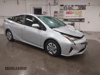 2017 Toyota Prius Two with VIN JTDKARFU1H3037959, listed as a IAAI auction lot 41509021 with 82,500 mi miles. Bid and sale history available at carsss.com. Image 1.