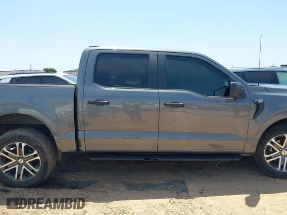 2021 Ford F-150 XL with VIN 1FTEW1CP2MKF04739, listed as a IAAI auction lot 42264990 with 87,711 mi miles and . Bid and sale history available at DreamBid. Image 13.