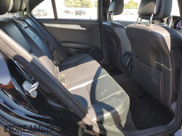 2013 Mercedes-Benz C 250 Sport with VIN WDDGF4HB1DR250090, listed as a Copart auction lot 62451405 with 146,568 mi miles and Salvage title. Bid and sale history available at DreamBid. Image 10.