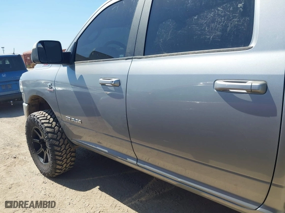 2020 Ram 2500 Big Horn with VIN 3C6UR5DL3LG141225, listed as a IAAI auction lot 41780459 with 117,276 mi miles. Bid and sale history available at carsss.com. Image 14.