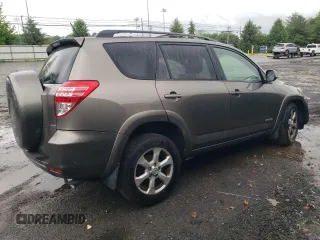 2010 Toyota RAV4 Limited z VIN JTMDK4DV6AD012804, wystawiony jako Copart lot #56024605 z przebiegiem Nie podano mil oraz Szkoda całkowita • Salvage title. Historia ofert i sprzedaży dostępna na DreamBid. Obrazek 3.