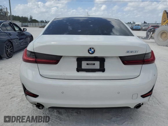 2022 BMW 3 Series 330i z VIN 3MW5R1J04N8C45622, wystawiony jako Copart lot #55467275 z przebiegiem 42 977 mil mil oraz Szkoda całkowita • Salvage title. Historia ofert i sprzedaży dostępna na DreamBid. Obrazek 6.
