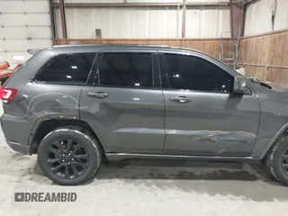 2017 Jeep Grand Cherokee Laredo with VIN 1C4RJFAG8HC910038, listed as a IAAI auction lot 41928179 with 76,862 mi miles. Bid and sale history available at carsss.com. Image 6.