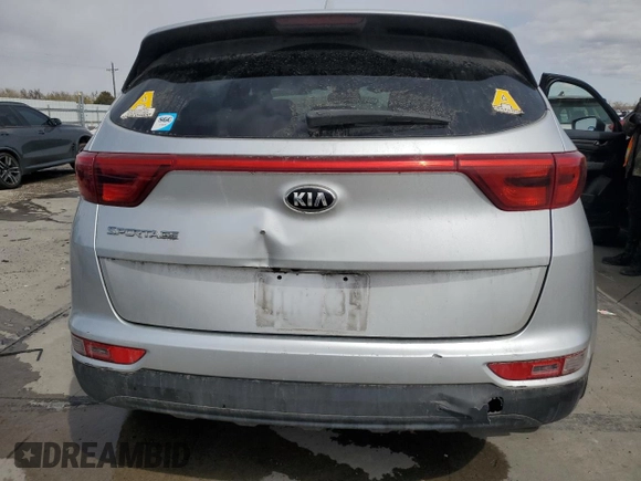 2018 Kia Sportage LX z VIN KNDPMCAC5J7381334, wystawiony jako Copart lot #49881355 z przebiegiem 80 911 mil mil oraz Szkoda całkowita • Salvage title. Historia ofert i sprzedaży dostępna na DreamBid. Obrazek 6.