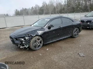 2025 Mercedes-Benz CLA 250 z VIN W1K5J4HB1SN516797, wystawiony jako Copart lot #49906945 z przebiegiem 11 088 mil mil oraz Szkoda całkowita • Salvage title. Historia ofert i sprzedaży dostępna na DreamBid. Obrazek 1.