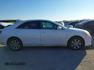 2011 Toyota Camry LE z VIN 4T4BF3EK4BR201724, wystawiony jako IAAI lot #41151679 z przebiegiem 155 972 mil mil oraz . Historia ofert i sprzedaży dostępna na DreamBid. Obrazek 13.