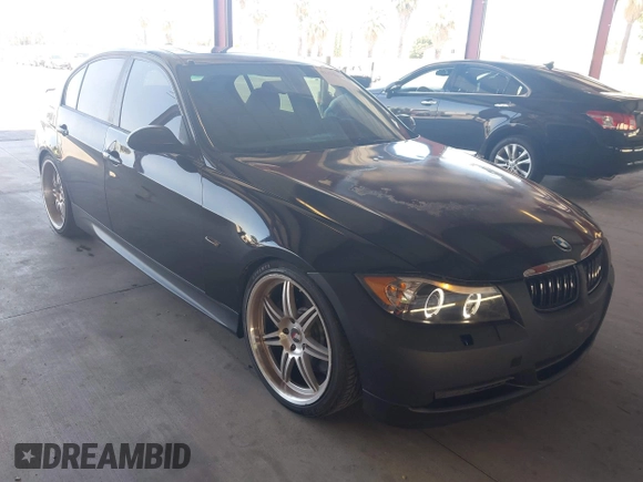 2008 BMW 3 Series 335i с VIN WBAVB73588KY62508, выставлен на аукционе IAAI как лот 42375020 с пробегом 170 083 миль миль и . История ставок и продаж доступна на DreamBid. Изображение 1.