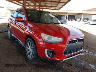 2015 Mitsubishi Outlander GT z VIN 4A4AP4AWXFE034686, wystawiony jako IAAI lot #42185445 z przebiegiem 141 170 mil mil oraz . Historia ofert i sprzedaży dostępna na DreamBid. Obrazek 1.