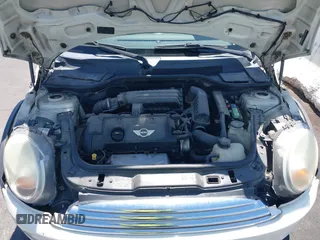 2010 MINI Hardtop with VIN WMWMF3C53ATZ25765, listed as a IAAI auction lot 42314587 with 107,677 mi miles and . Bid and sale history available at DreamBid. Image 10.