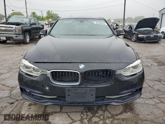 2018 BMW 3 Series 330i xDrive with VIN WBA8D9G5XJNU71846, listed as a Copart auction lot 57534515 with 123,705 mi miles and Clean title. Bid and sale history available at DreamBid. Image 5.