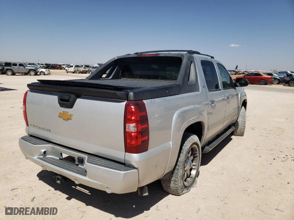 2012 Chevrolet Avalanche LT with VIN 3GNTKFE71CG210369, listed as a Copart auction lot 42892892 with 124,699 mi miles and Salvage Title. Bid and sale history available at carsss.com. Image 4.