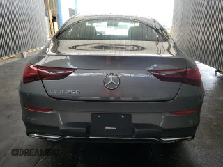 2025 Mercedes-Benz CLA 250 z VIN W1K5J4GB0SN527923, wystawiony jako Copart lot #60036575 z przebiegiem 21 140 mil mil oraz Czysty tytuł • Clean title. Historia ofert i sprzedaży dostępna na DreamBid. Obrazek 6.