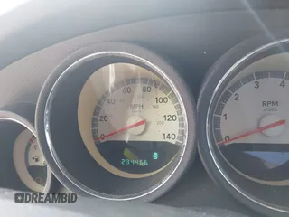 2008 Dodge Charger z VIN 2B3KA43GX8H303530, wystawiony jako IAAI lot #42448562 z przebiegiem 234 466 mil mil oraz . Historia ofert i sprzedaży dostępna na DreamBid. Obrazek 7.